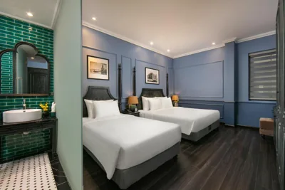 Chambre triple Deluxe — The Exquisite HaLong Hotel